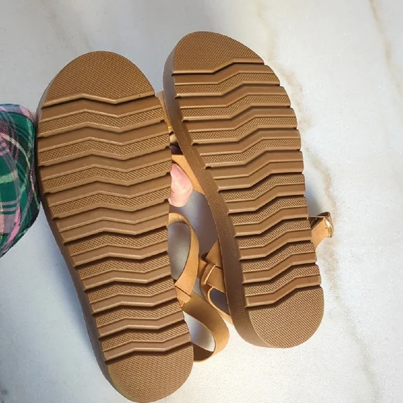Soda Camel Sandals Size 7 - Picture 8 of 9